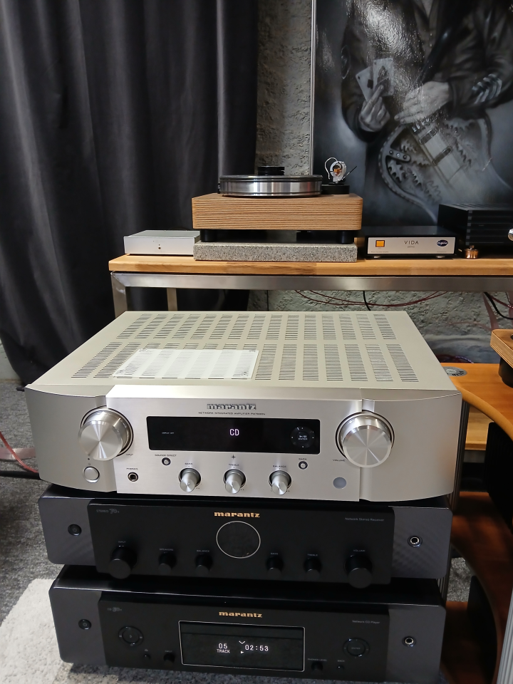 Marantz 7000n