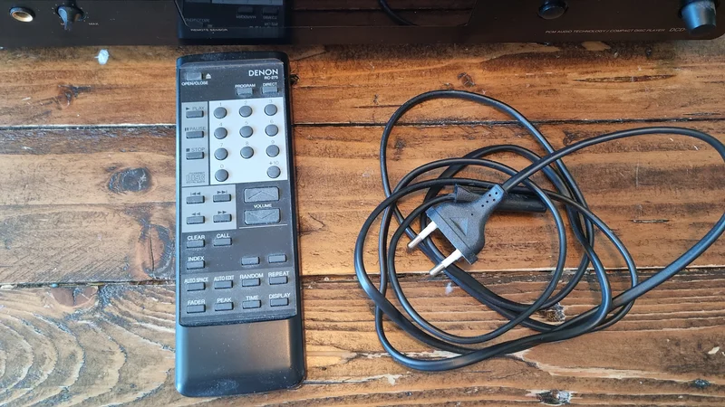Denon DCD-1450AR - Bild 3 av 8