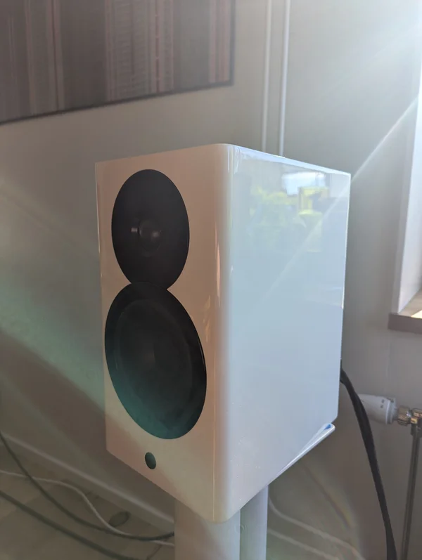 Dynaudio Focus 10 &ndash; komplett tr&aring;dl&ouml;st high-end-system - Bild 4 av 12
