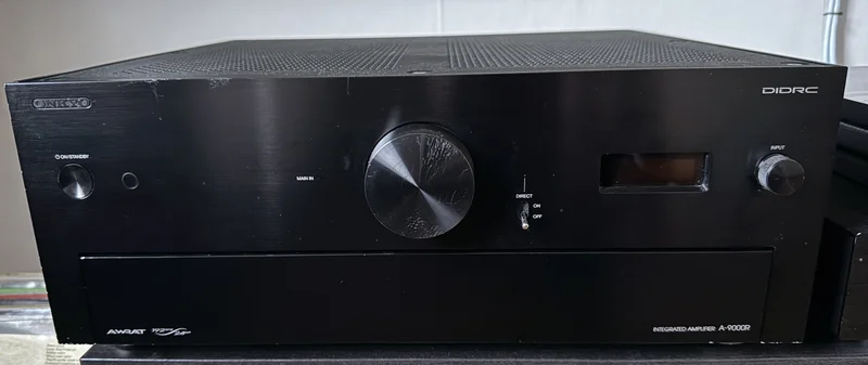 Onkyo A-9000R &ndash; High-End stereof&ouml;rst&auml;rkare (140W/4 ohm) - Bild 1 av 4