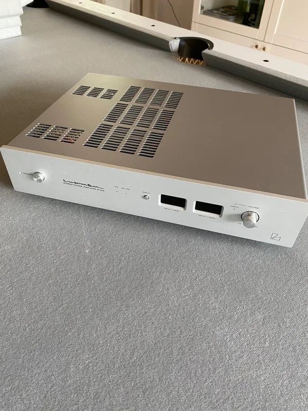 Luxman M-200 Luxman M-200 - Kuva 1 / 8