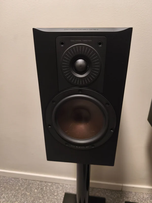 Dali Opticon 2 Mk 2/ Dali Connect Stand E-600 (Svarta) - Bild 13 av 13