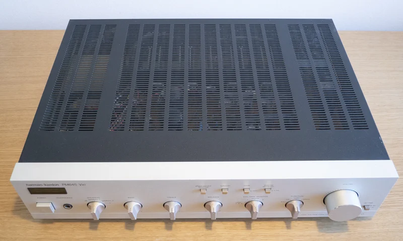 Harman Kardon PM645VXi Stereo Integrated Amplifier (1987-88) Harman Kardon PM645VXi Stereo Integrated Amplifier (1987-88) - Bild 2 av 5