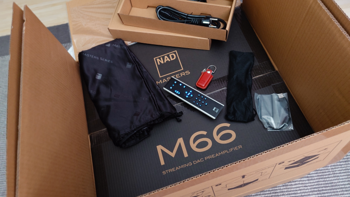 Försteg/streamer/dac NAD M66.