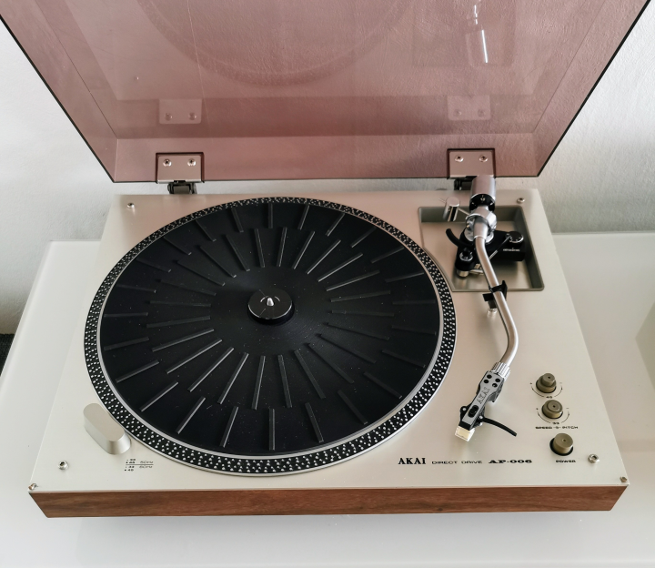 Akai AP-006