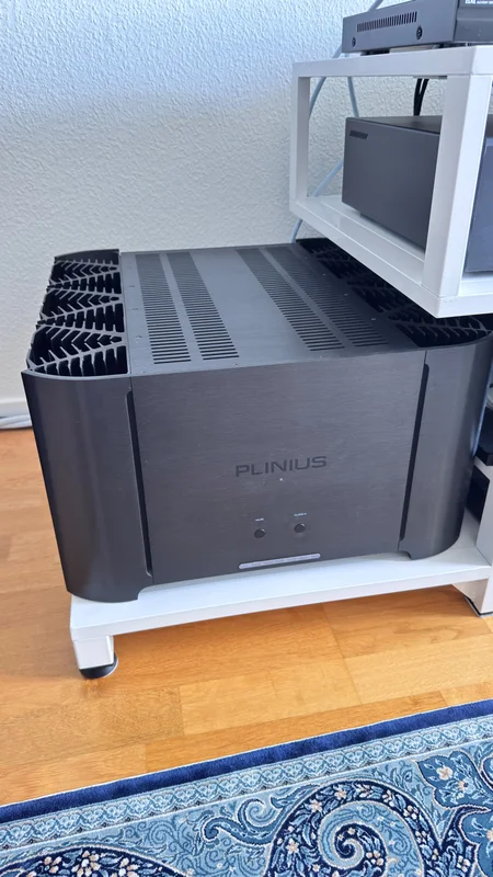 Plinius A300 - Bild 1 av 2
