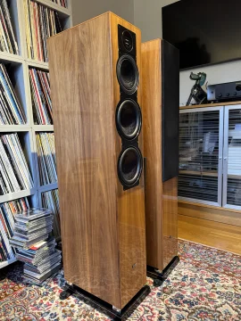 Elac FS-409, lackad valn&ouml;t