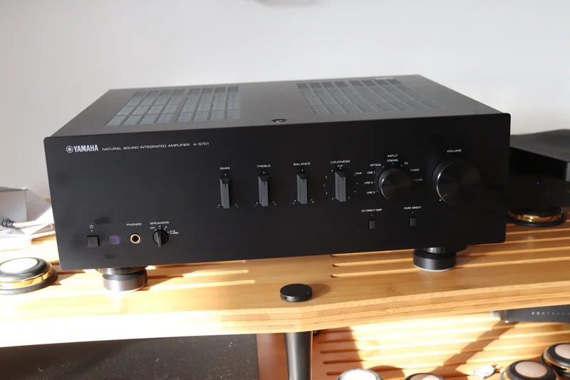 F&ouml;rst&auml;rkare Yamaha AS-701 mk 2 - Bild 1 av 2