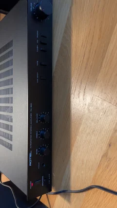 Rotel RA-820 + 2st marantz mini studio monitor bokhögta...