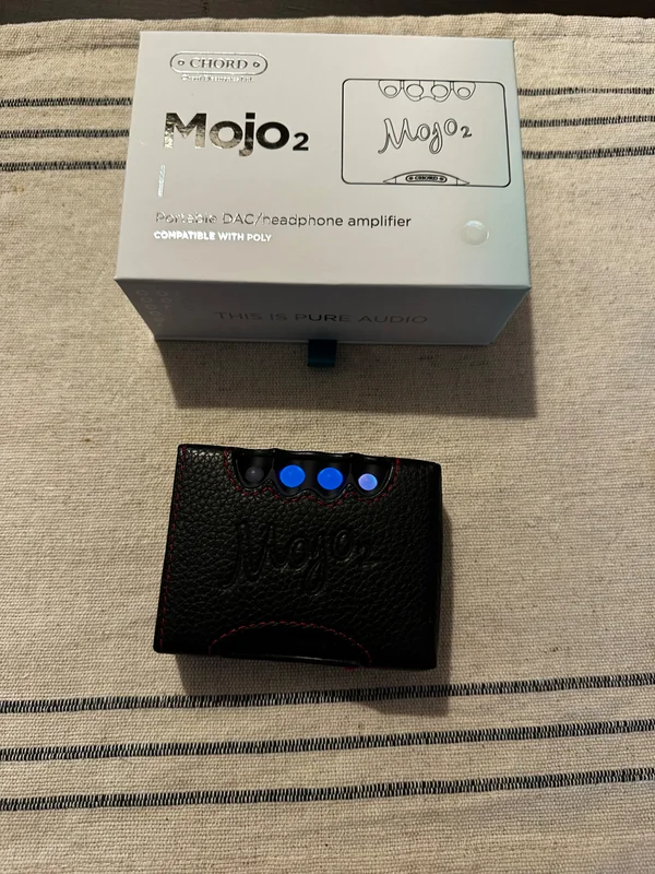 Chord Mojo 2 i nyskick inkl. original l&auml;derfodral - Bild 2 av 3