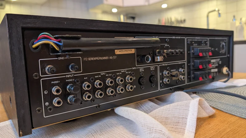 Yamaha CR-1020 Yamaha CR-1020 - Bild 5 av 14