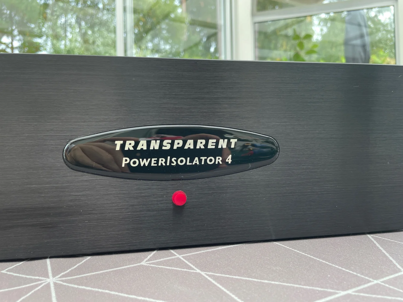 Transparent Powerisolator 4