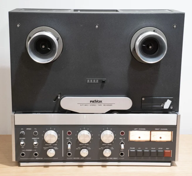 Revox B77 - 2-spårs rullbandspelare Revox B77 - 2-spårs rullbandspelare - Bild 1 av 3