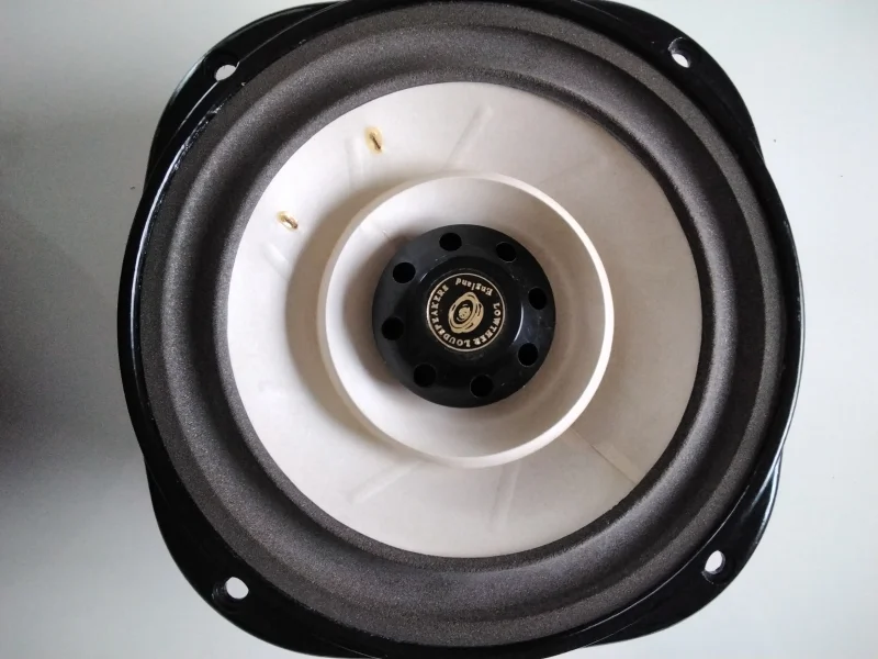 Lowther EX4 Lowther EX4 - Bild 2 av 2