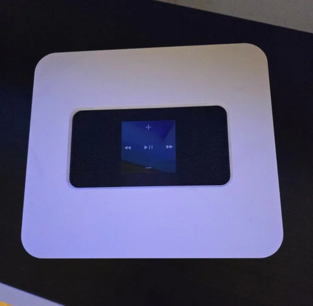 Bluesound VAULT 2i, High-Res 2TB Network Hard Drive CD Ripper and Streamer - Bild 2 av 3