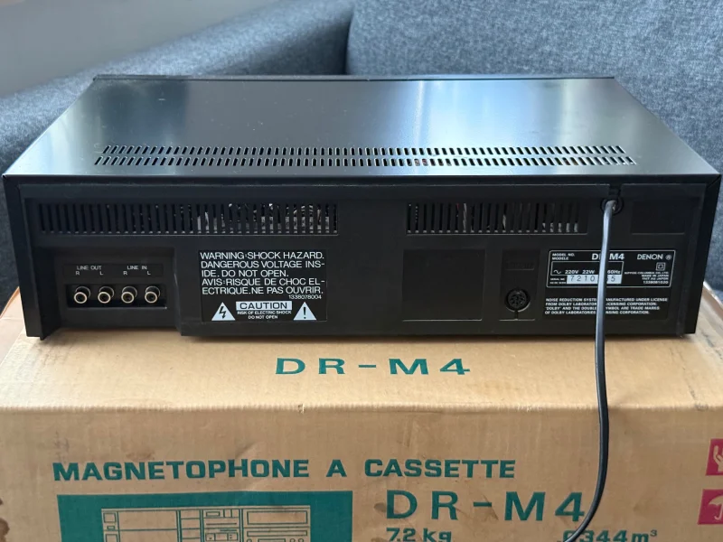 S&auml;llsynt Premium kasettd&auml;ck &ndash; Denon DR-M4 &ndash; s&auml;ljs billigt med renoveringsbehov - Bild 2 av 2
