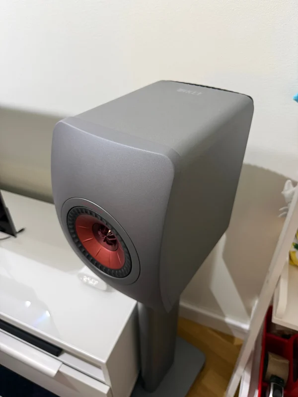 KEF LS50 Wireless 2 + S2 Floor Stand - Bild 7 av 8