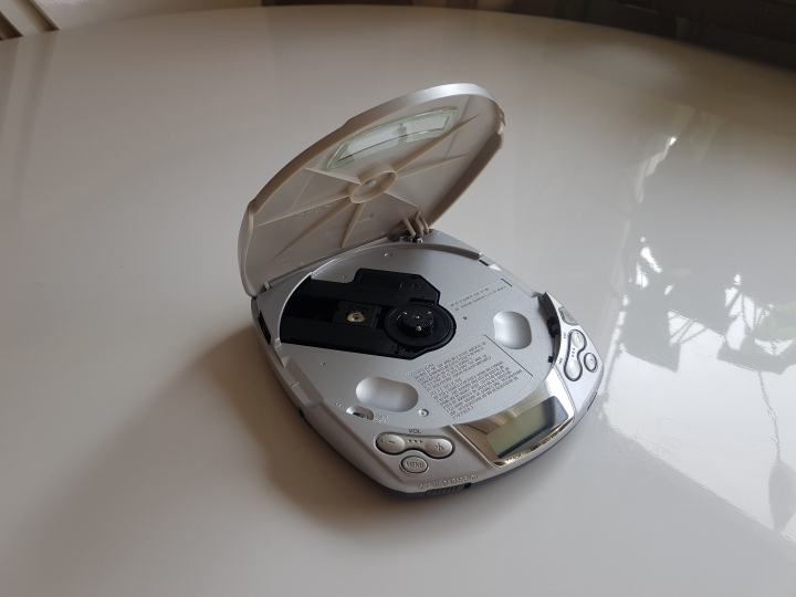 SONY D-E201 CD-Walkman
