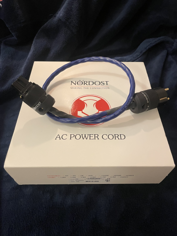 Nordost Blue Heaven Strömkabel 