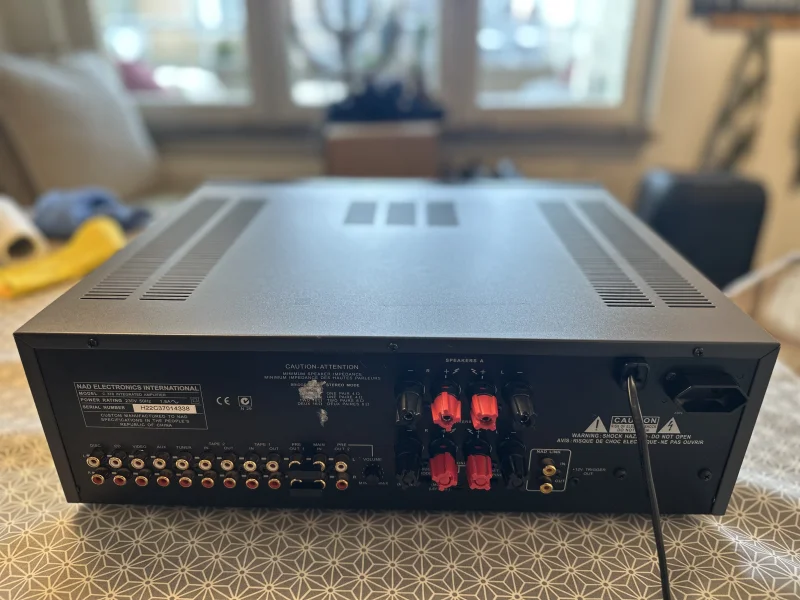 Stereof&ouml;rst&auml;rkare NAD C370 - Bild 2 av 3