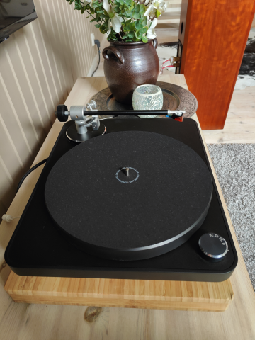 Clearaudio Concept med Ortofon 2m Bronze