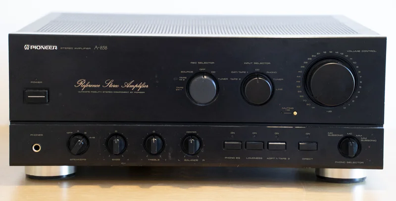 Pioneer A-858 Stereo Integrated Amplifier (1989-90) - Bild 1 av 5