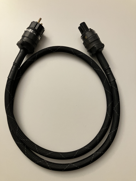 Harmonic Technology PRO AC 11 PLUS Harmonic Technology PRO AC 11 PLUS - Bild 1 av 4