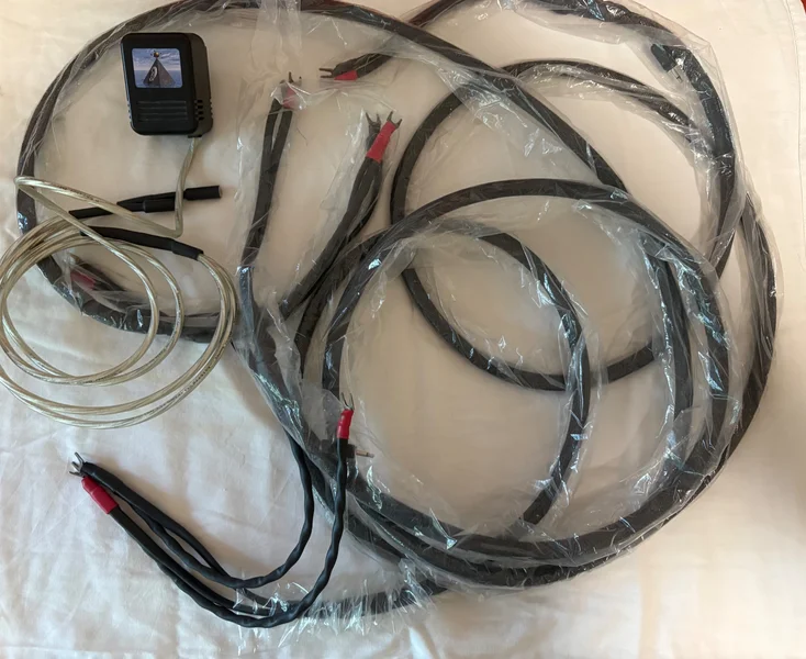 Synergistic Research cables - Bild 6 av 14