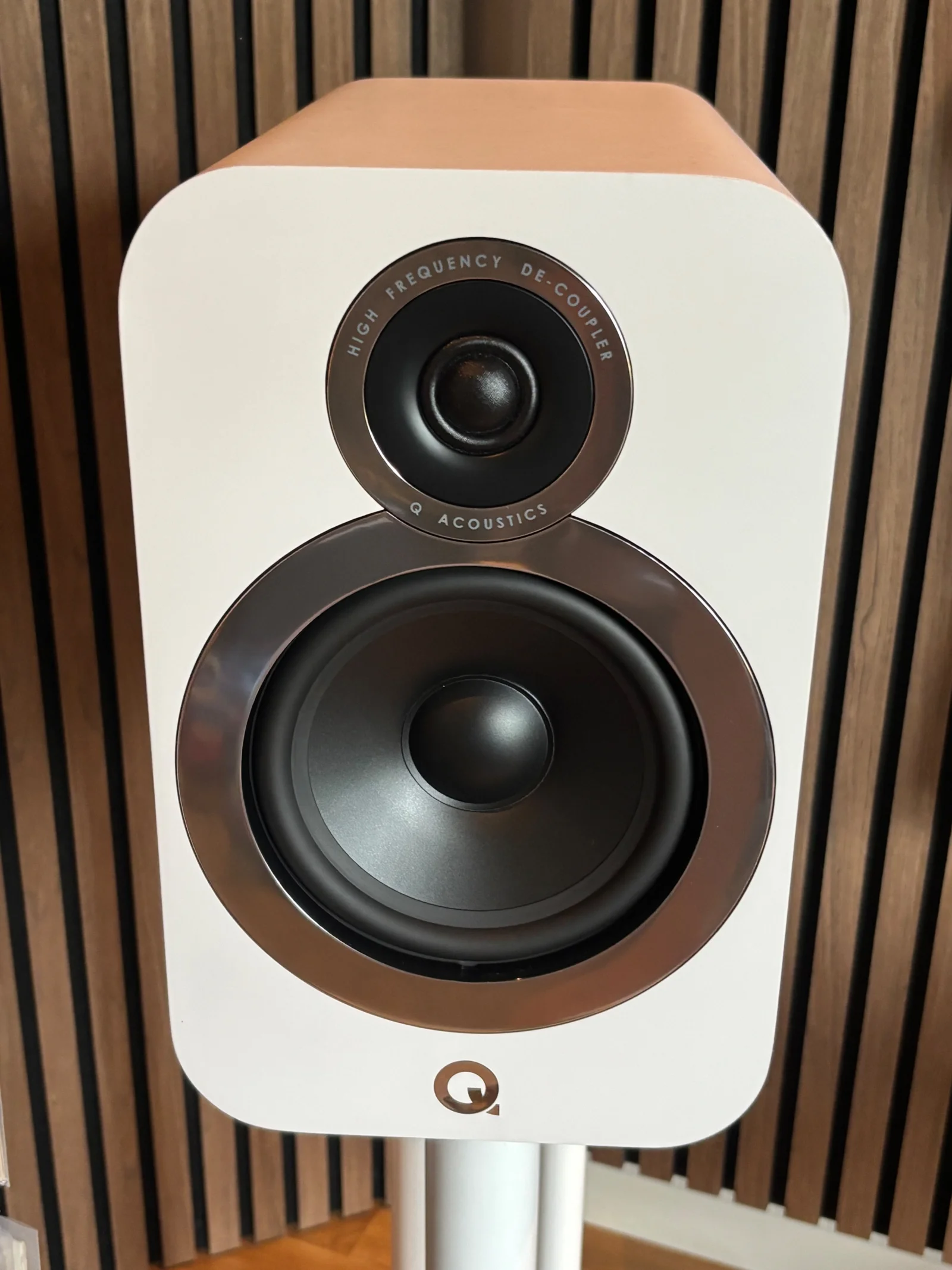 Q Acoustics 3030i inkl stativ