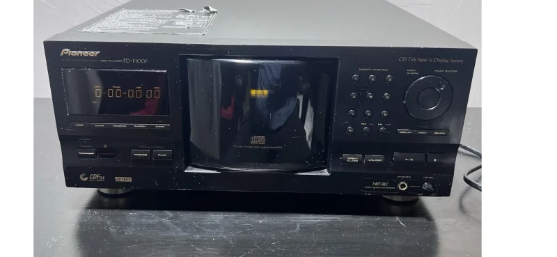 S&ouml;ker cd v&auml;xlare. 300 eller 400 v&auml;xlare.  - Bild 1 av 1