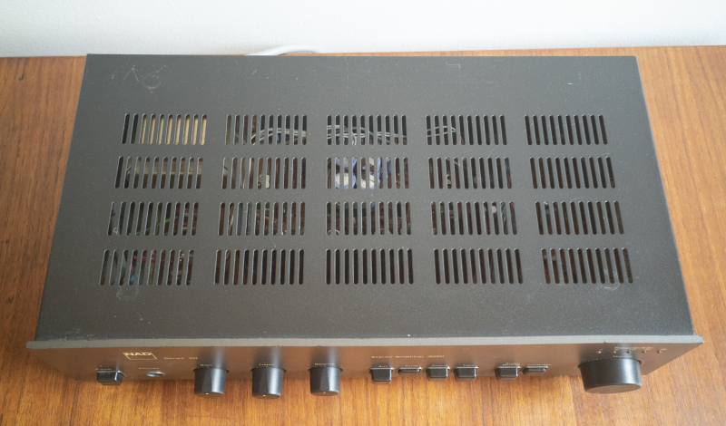 NAD 3020 Stereo Integrated Amplifier (1980-88) - Bild 2 av 5