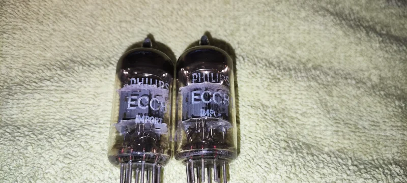 Ett matchat par&nbsp;Philips ECC81 samma kod VF2 B9E2 &aring;r 59! - Billede 1 af 6