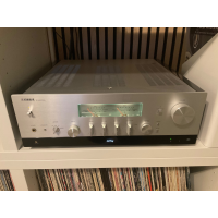 Yamaha R-N2000A Receiver/DAC/Streamer