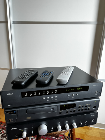 Arcam Stereo, 3 delar