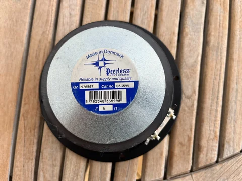 Sonab SC 65 och Peerless 8 ohm MT 20