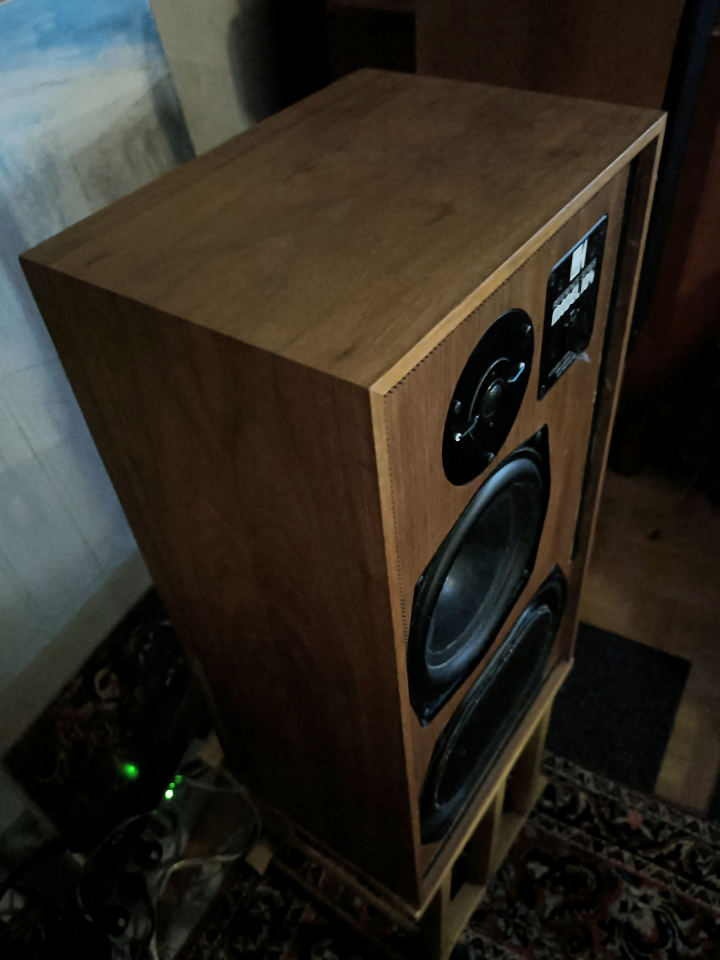 Kef 104 reference