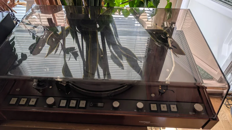 Thorens TD226 skivspelare Thorens TD226 skivspelare - Kuva 2 / 5
