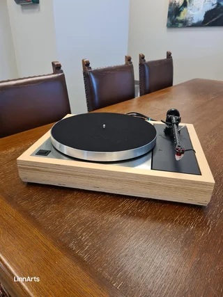Linn Lp 12 Woodrock plint, Rega RB 251 och AT VM 95 ML ...
