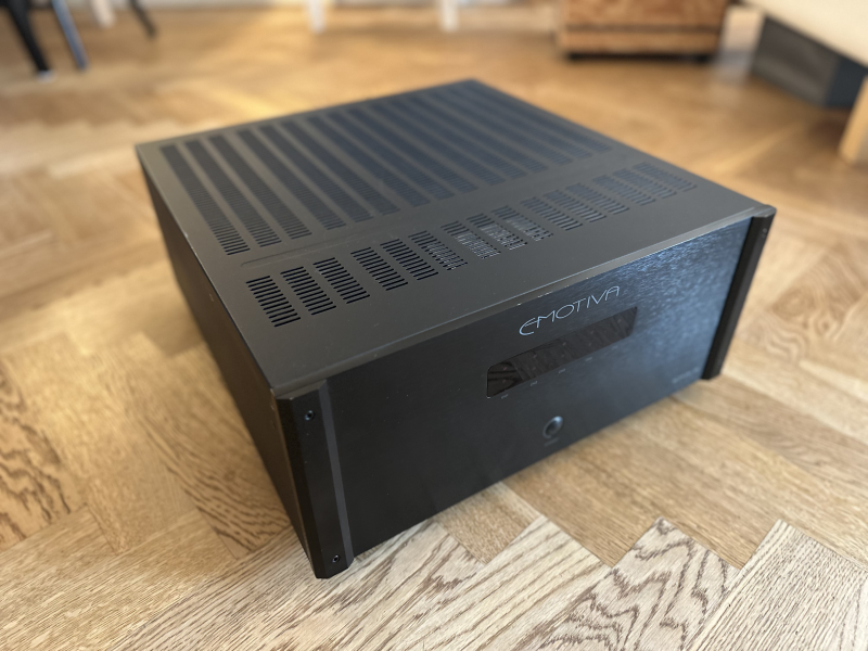 Emotiva XPA-5 gen 2 (5x200W) Emotiva XPA-5 gen 2 (5x200W) - Bild 2 av 5