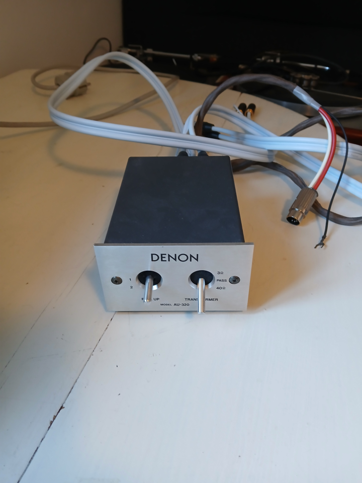 Denon model av-320 säljes