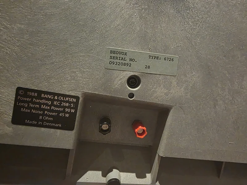 Bang olufsen v&auml;gg&shy;h&ouml;gtalare  - Bild 4 av 4