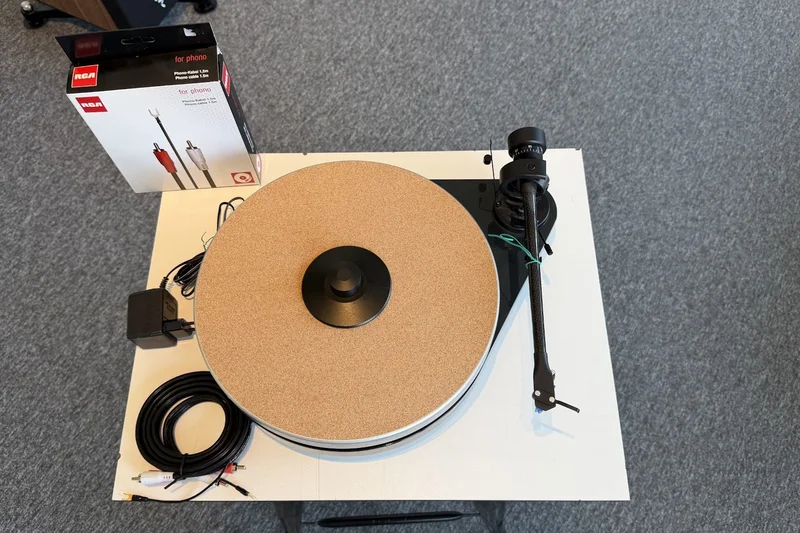 Pro-Ject RPM5 &amp; Rega Elys2 - Beg skivspelare - Bild 3 av 4