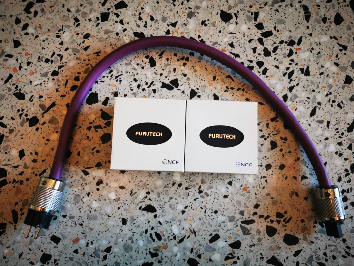 Strömkabel Furutech DPS-4.1 med Furutech FI-50 NCF och Furutech FI-E50 NCF kontakter