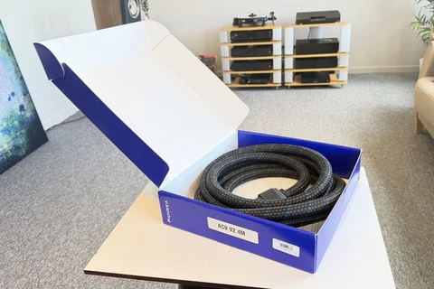 Pangea AC9 - 4m - Begagnad strömkabel i tungviktsklasse...