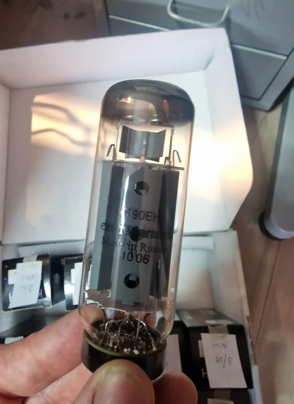 11 stycken Electro Harmonix KT90EH. Testade med bra match. - Bild 3 av 3