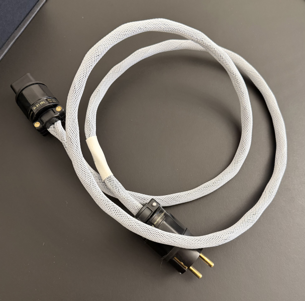 Chord Sarum T ARAY Power lead 16 amp Chord Sarum T ARAY Power lead 16 amp - Bild 3 av 3