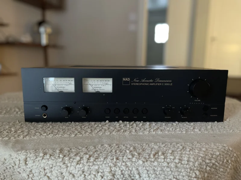 NAD C3050 *LIMITED EDITION* (Inkl. BluOS-modul) - Bild 2 av 3