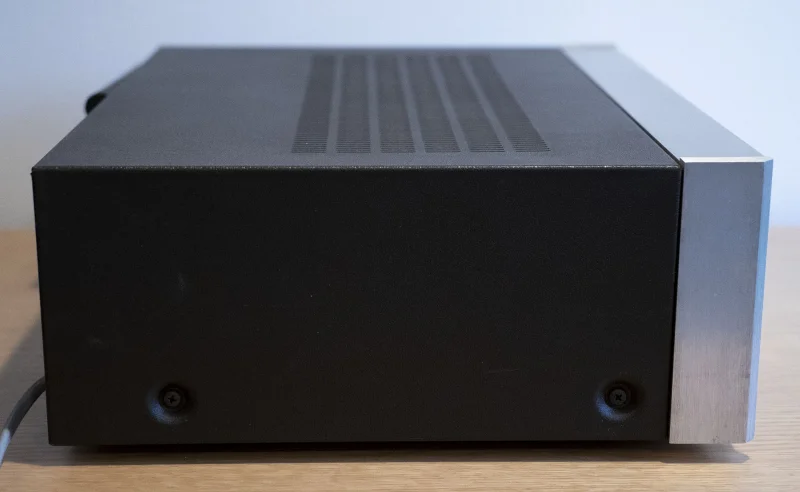 Harman Kardon HK340 AM/FM Solid State Receiver (1979) Harman Kardon HK340 AM/FM Solid State Receiver (1979) - Bild 5 av 5