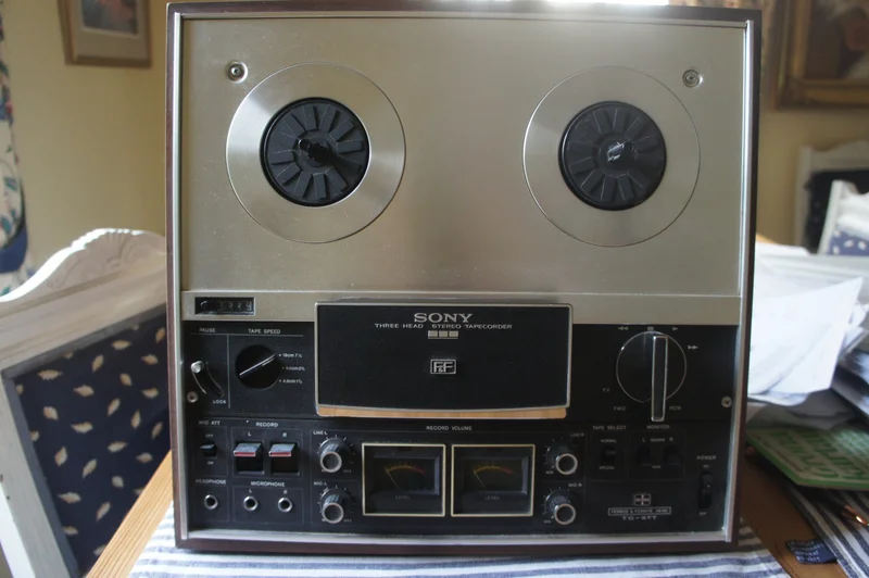 Sony TC 377 Nyligen genomg&aring;ngen av proffs. - Bild 1 av 3