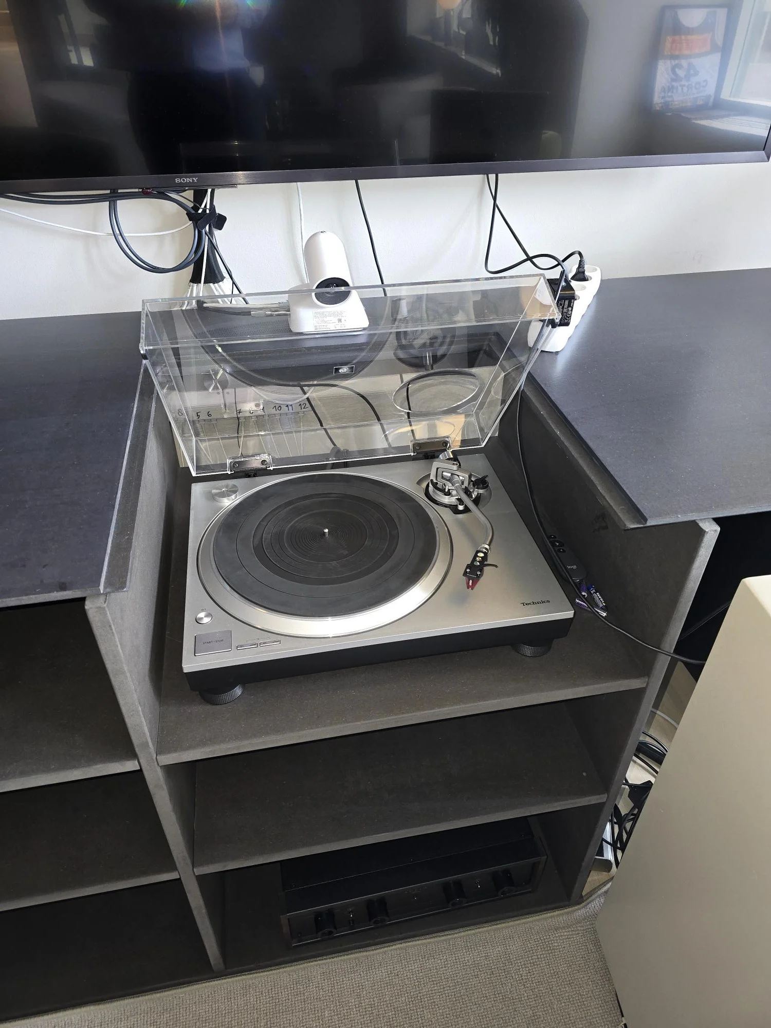 Focal-Marantz-Moonriver-Technics Focal-Marantz-Moonriver-Technics - Bild 1 av 6